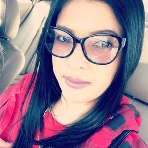 Meet your Posher, Munoz